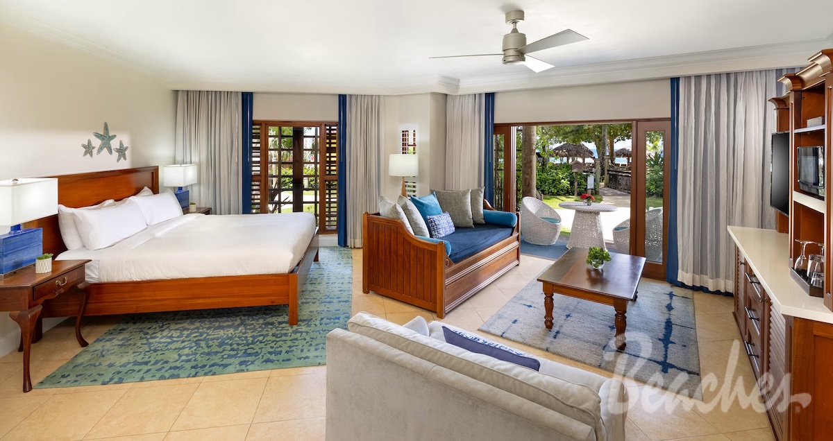 Negril Resort & Spa - Tropical Oceanview Walkout Oversized Concierge Family Suite